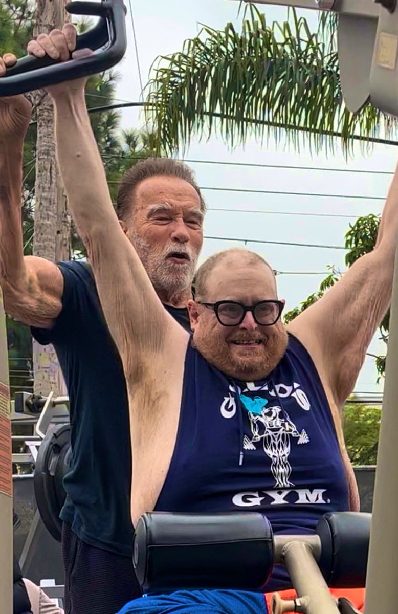 MattPiperJenks's tweet image. “Let’s inspire millions of people around the world so they march and they walk and every step they think about Frankie, Frankie, Frankie, Frankie, Frankie, Frankie, Frankie, Frankie! This is what must happen here!” 

-Coach @Schwarzenegger