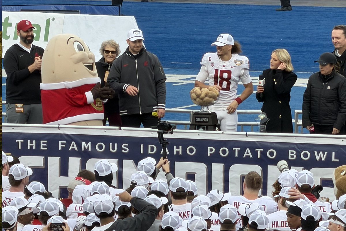 HurleyMediaG's tweet image. When you hear about ESPN and the SEC.
When you hear about a super league.
When you hear about realignment plans.
When you hear about CFP changes.
When you hear about “secret plans” being made behind closed doors…

Remember this: there is no grand design.
There’s no master plan.…