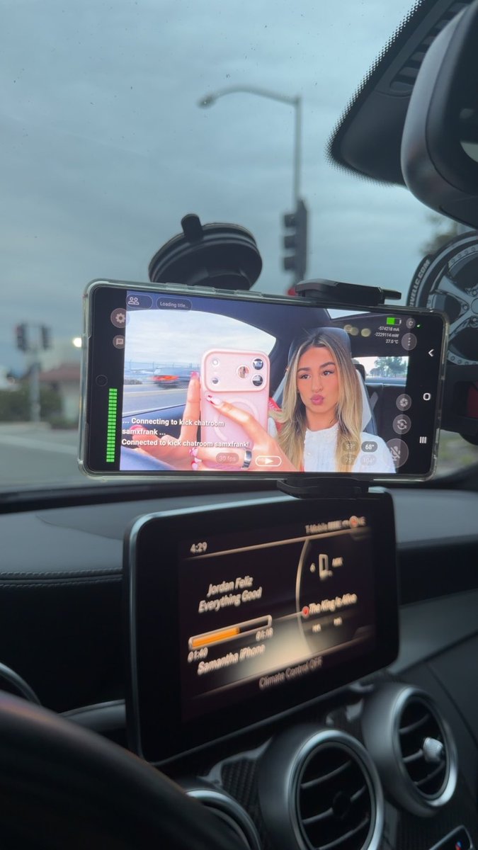 Sam Frank✰ tweet media