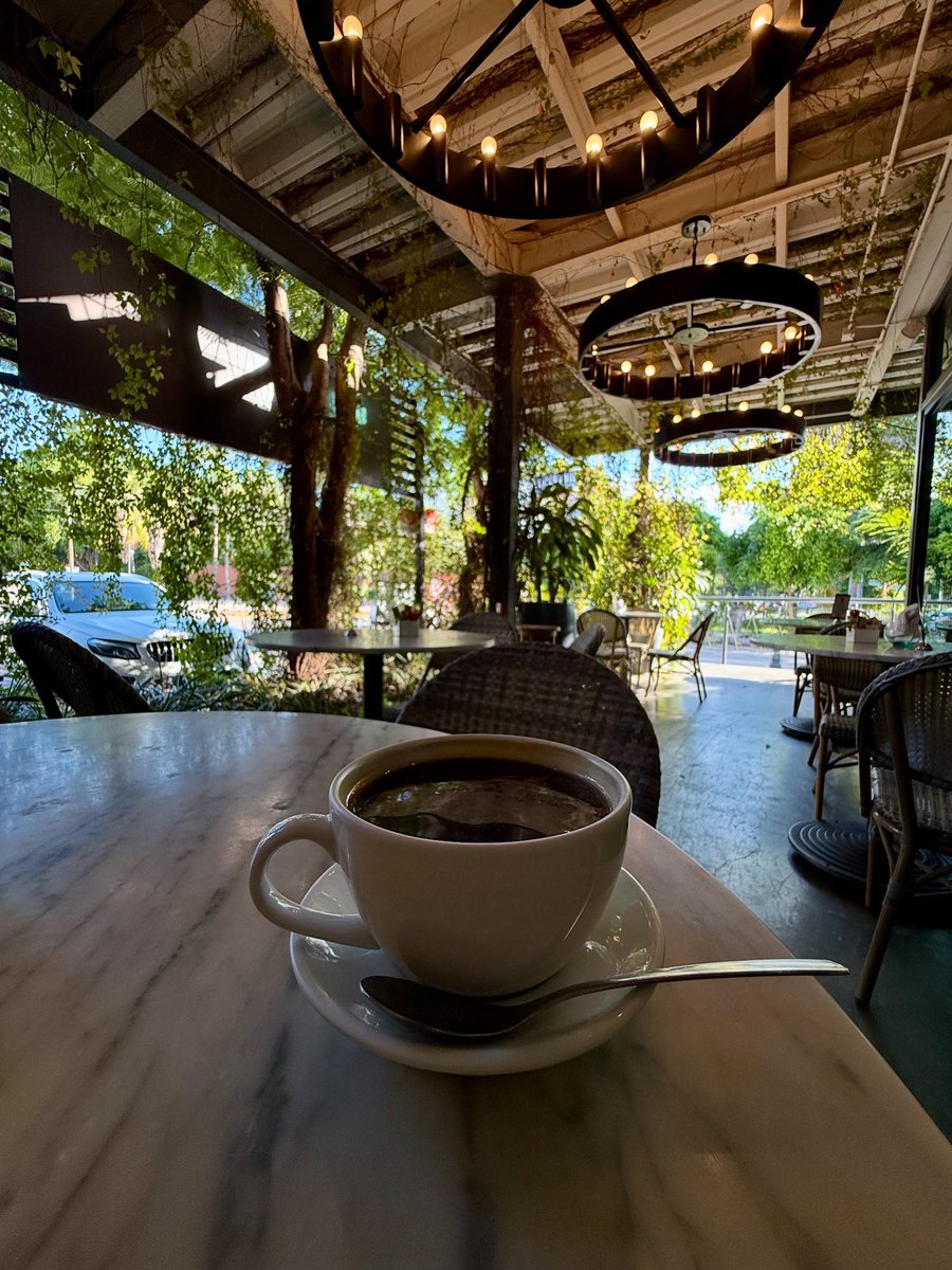 ¡Toma café y relájate ! 
“Confía en el tiempo”.