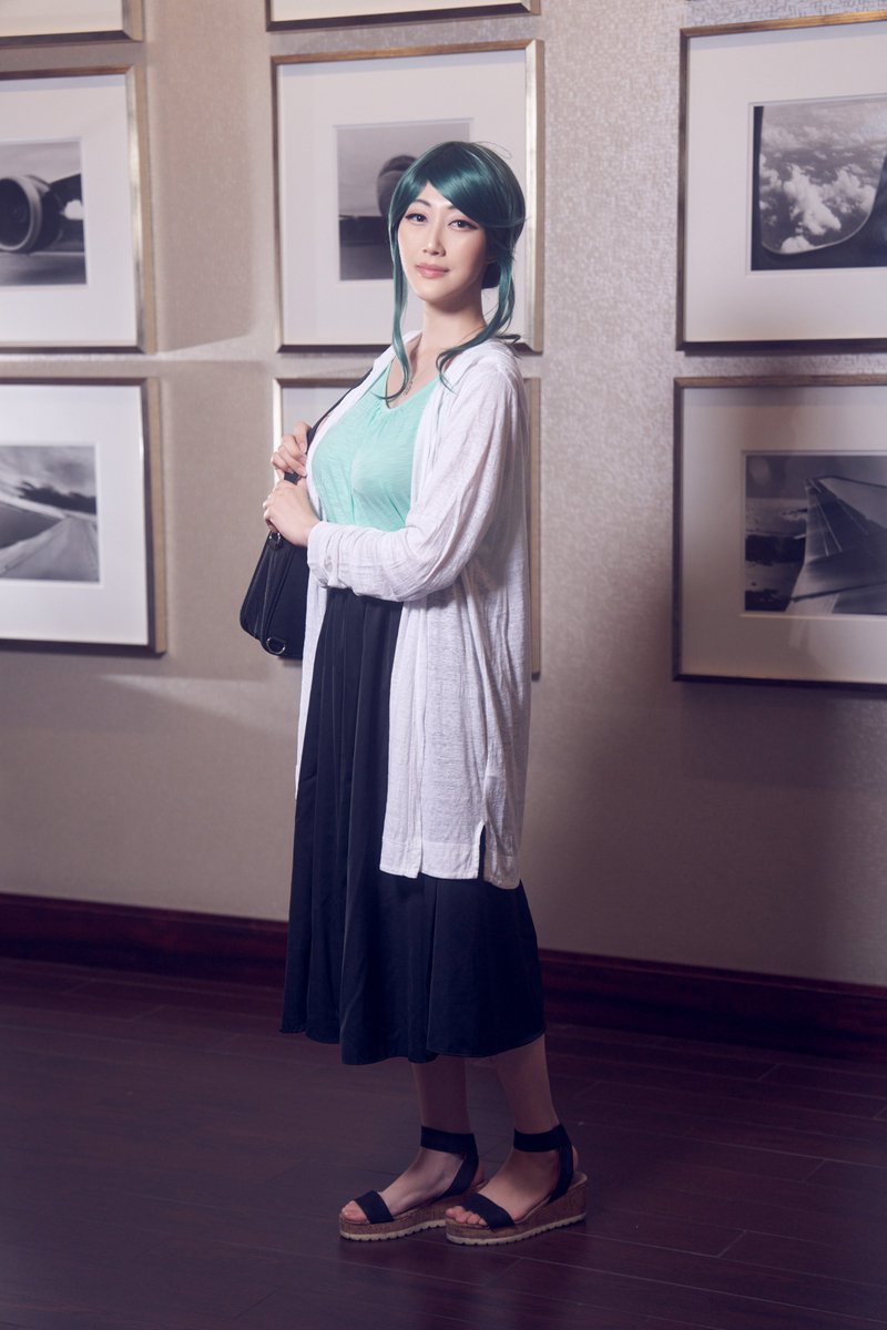 hanyuleum's tweet photo. Hanako's day off

We love an office lady in casual clothes. Thank you meiguro for taking photos in a time crunch. You're the real one

Photos: @meiguro 

#wotakoi #koyanagihanako https://t.co/DrzSZZGQns
