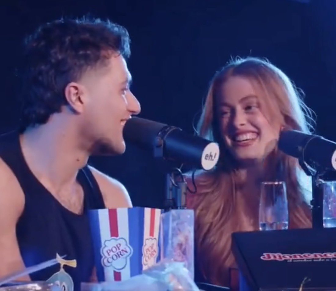 Ollie ✸ tweet media