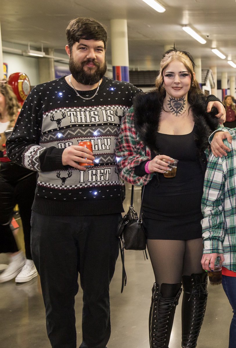 Otaku Hot Girl tweet media