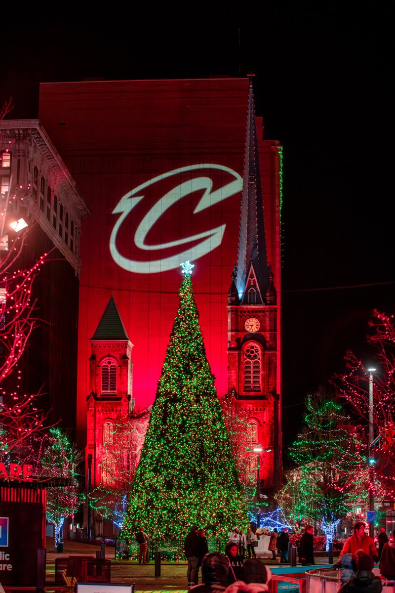 alexfarmerphoto's tweet image. Cheering on the Cavs by the Old Stone Church in Cleveland, Ohio.