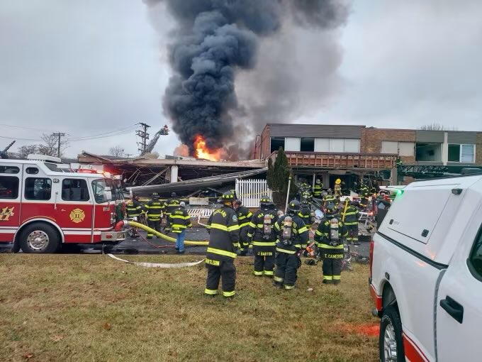 QCTLKNews's tweet image. 💥 Tragedy in Bristol Township: A powerful explosion at Bristol Health &amp;amp; Rehab Center kills at least 2, collapses part of the building, and leaves people trapped inside. 

Rescue efforts are ongoing. 

#BreakingNews #Philadelphia #BristolPA  #Explosion