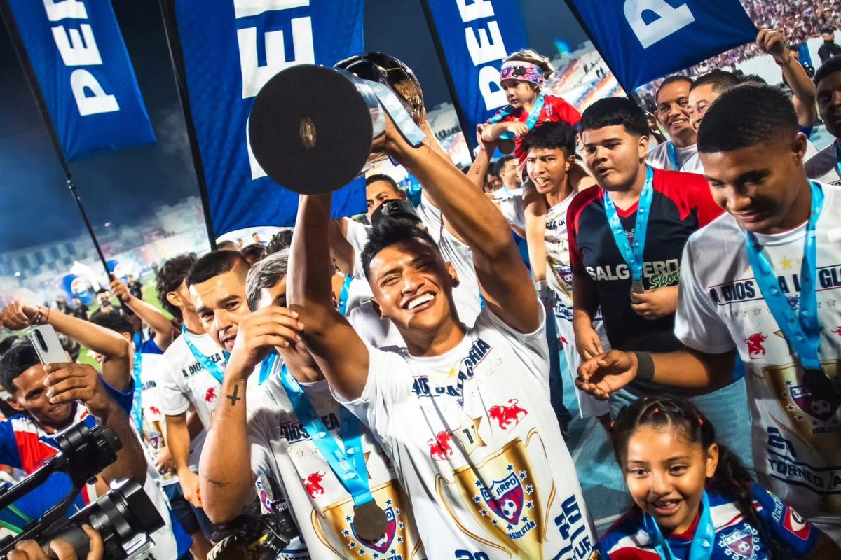 𝕄𝕒𝕣𝕚𝕚 𝔸𝕝𝕧𝕒𝕣𝕒𝕕𝕠 tweet media