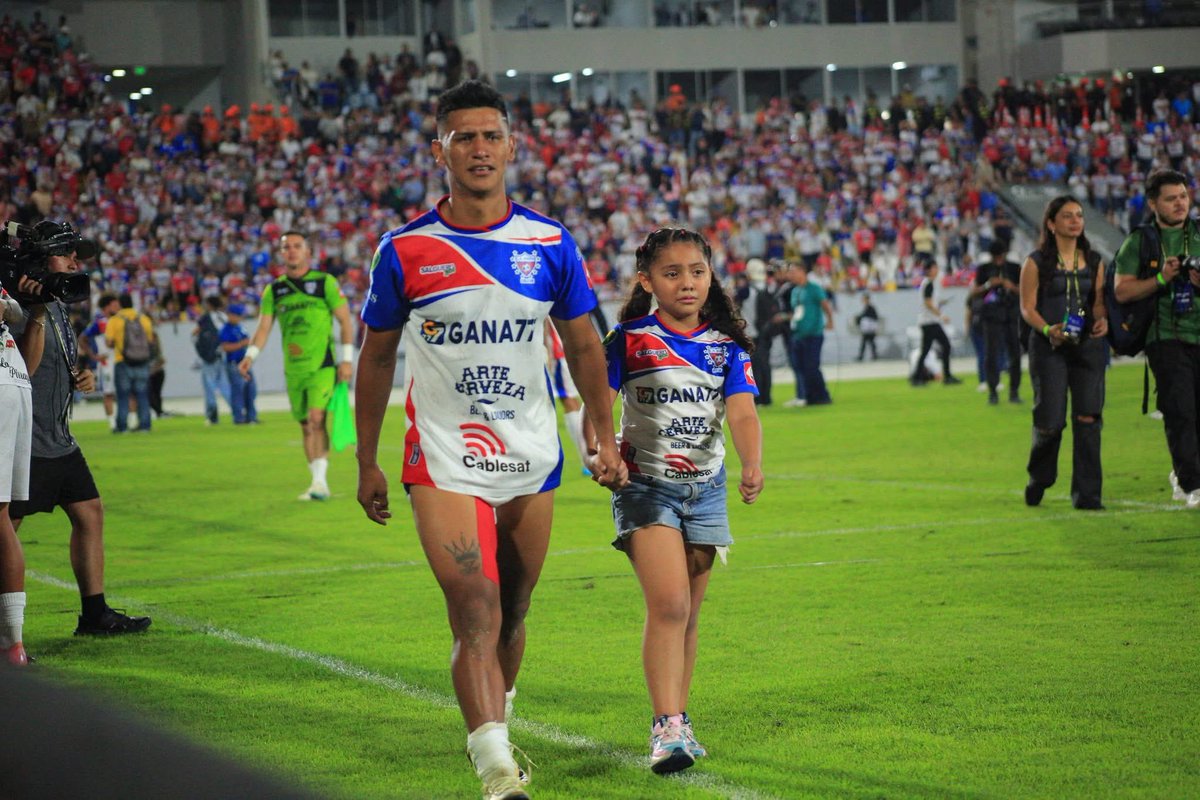 𝕄𝕒𝕣𝕚𝕚 𝔸𝕝𝕧𝕒𝕣𝕒𝕕𝕠 tweet media