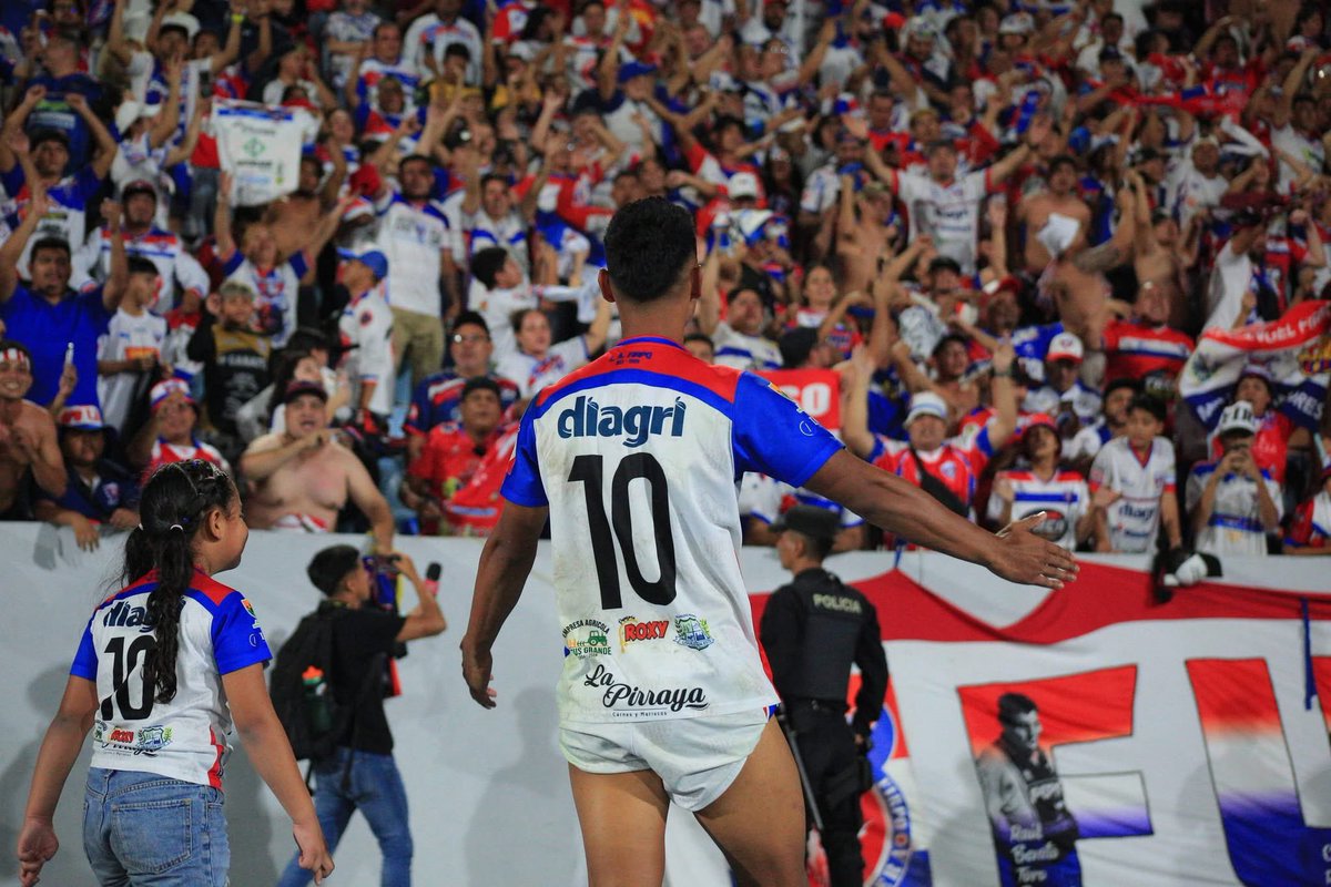 𝕄𝕒𝕣𝕚𝕚 𝔸𝕝𝕧𝕒𝕣𝕒𝕕𝕠 tweet media