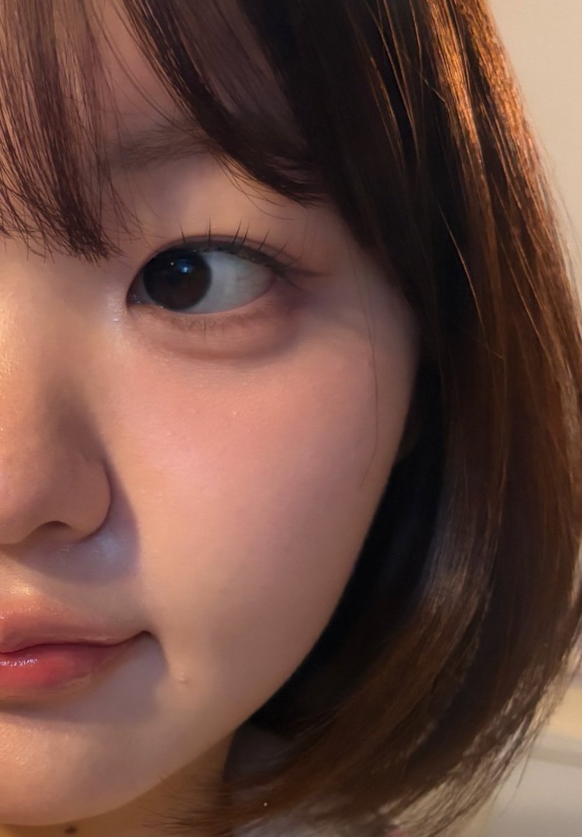 aayuushi9's tweet image. #motd ₍՞ . ̫ . ՞₎🎄
ペリペラ11番おうちでアイドルメイクアーティスト！
いつもはペンシル系使うけど今日はパレットのみで影とかも入れてみた！
イエローの下地がバズってたからIPSA引っ張り出してきた〜🟡