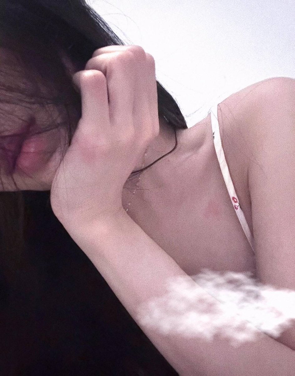 shadow_hit_me's tweet photo. 寶寶平安夜 🌲想來點特別的服務 ㊙️有什麼想法嗎❓ https://t.co/x4byg94lUt