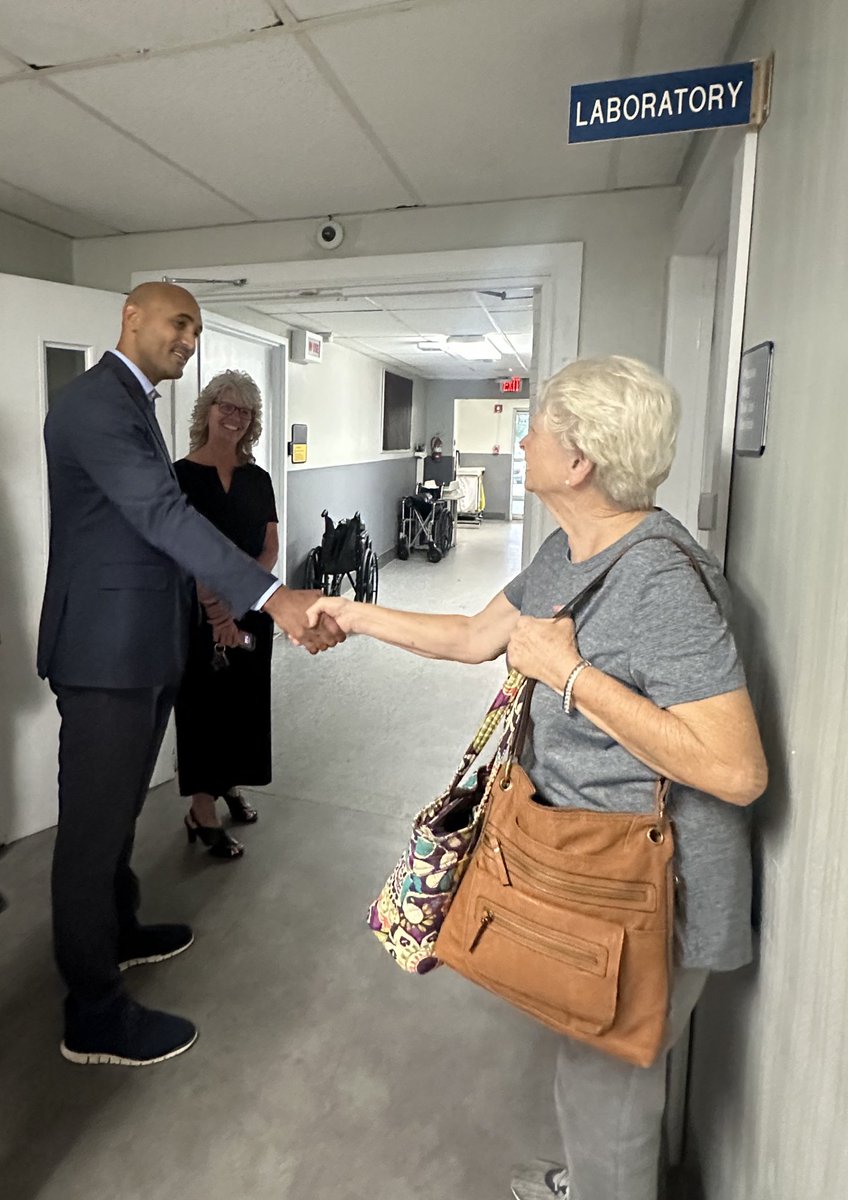 repscfigures's tweet image. As a freshman Congressman, I’ve had the chance to travel across Alabama’s 2nd District and meet the incredible people who make this district great. I’ve seen their dedication and kindness everywhere, from Phenix City to Montgomery to Mobile. 

This holiday season, I’m truly…