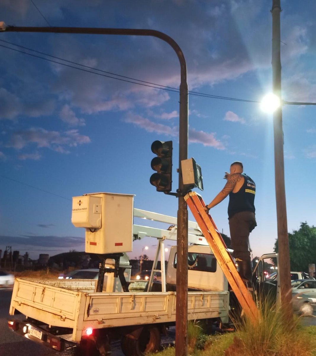 ❗Por el temporal, el Comité de Crisis de San Martín trabaja en todos los barrios

👷🏻Nuestro personal de Defensa Civil, Obras y Servicios Públicos, Desarrollo Social, Protección Ciudadana y Tránsito está recorriendo las zonas afectadas y  realizando distintas tareas y asistencia.