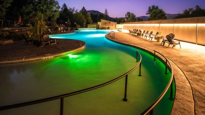 Fly2Dro's tweet image. Take a soak in the Durango Hot Springs - Durango CO to/from #Philadelphia (PHL) PA flight deal from $278rt
#DurangoFlightDeal durangoflyer.com/durango-to-phi…