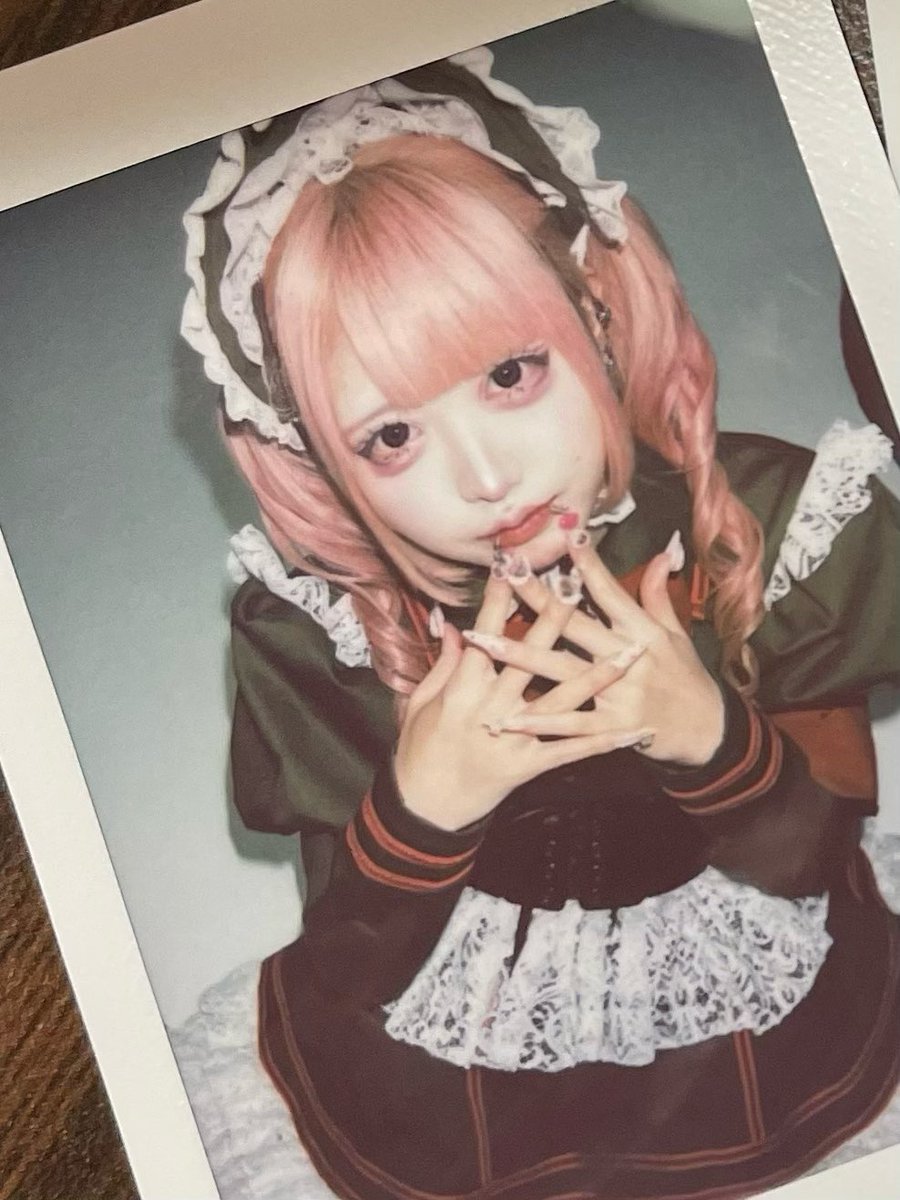 oreno_utochan's tweet photo. チェキ盛れなさすぎたときに、勉強してたメイクのメモです。
あとは顎を引く‼️ぜったい‼️
(あとはチェキスタさんの技術（ ᵕ̩̩ ᵕ̩̩ ）)⬇️ https://t.co/ApH9CQHFXQ