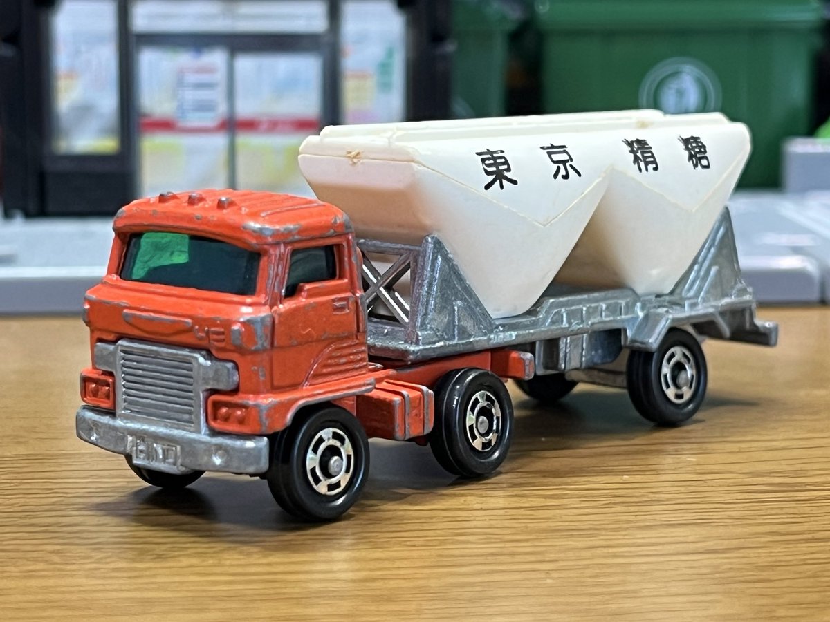 赤箱 No.19-3-1 日野 バルクトレーラ (オレンジ) 存在は知ってたけど