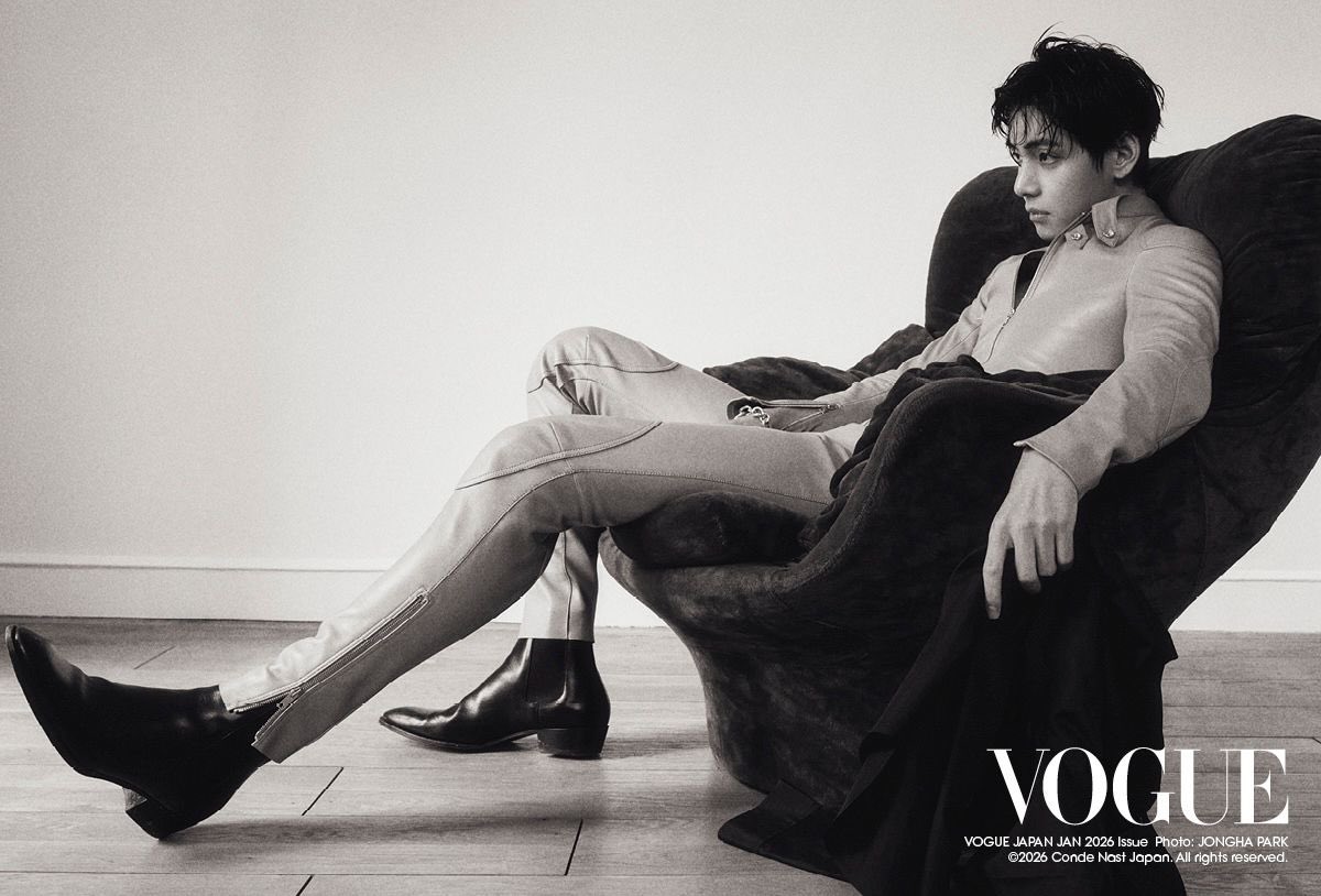 taeguide's tweet photo. THIS RANGE 

VOGUE JAPAN COVER STAR V
#TaehyungxVogueJapan
#TAEHYUNGxCELINE https://t.co/Wi6l0wKJgz