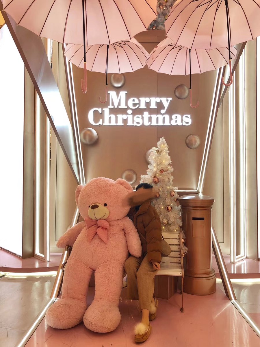 Ssssev1n's tweet photo. 圣诞啦~~🎄 https://t.co/2FUSIuCjtV