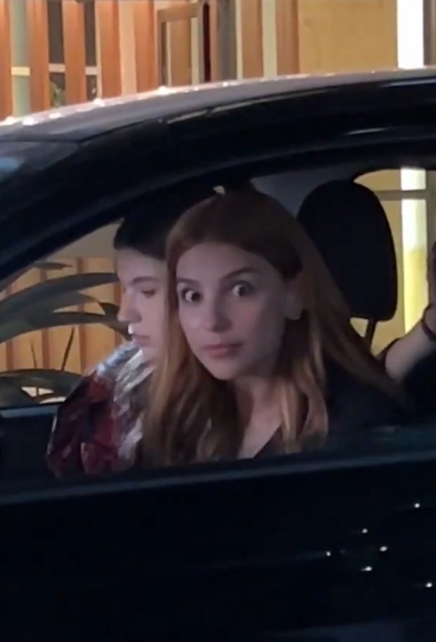 A índia botou o colar pra valer