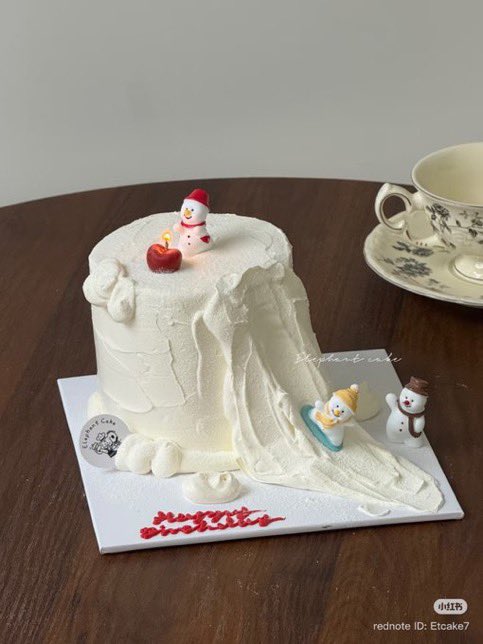 このケーキ考えた人天才すぎて涙出る