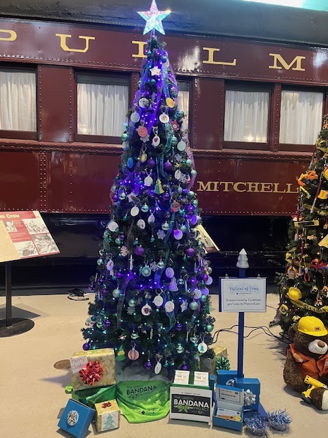 As the holiday season continues, we want to recognize the Green Bandana Project chapter at St Norbert College for the community they’re building on campus! 

This includes: 
• 5 officers 
• 80 members 
• 9 events 
• 52 emails/newsletters