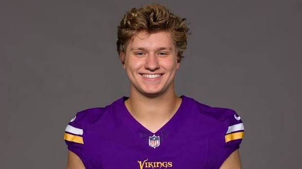 WaffleYaps tweet media