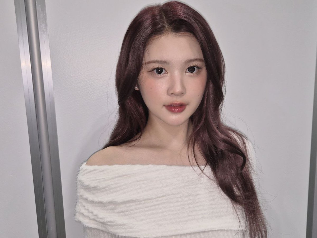 illitminjus's tweet photo. @312PNG • SINGLE
• Recolor : YES (menyesuaikan foto)

Retext header: 
• By Ahyeon: Roh Yuna https://t.co/aOQnggE64r