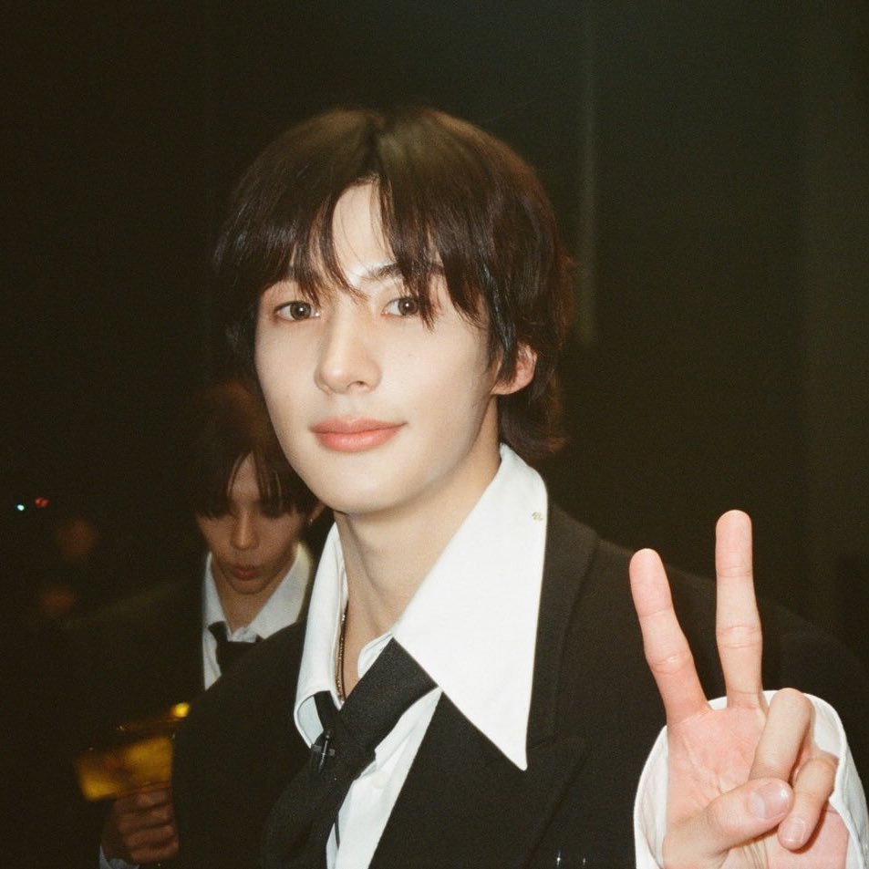ATWYLAND's tweet photo. Hi 
Welcome to @ATWYLAND

This account is dedicated to sharing daily photos, GIFs, and videos of #ANTON and #WONYOUNG 
Please RT to help spread the word! Hope you enjoy the content! https://t.co/eQPL0y5HyE