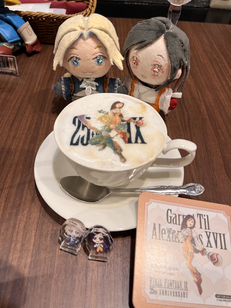 たすけて　ラテアートジタガネだった上にコースターひめだった

𝓜𝓮𝓻𝓻𝔂𝓒𝓱𝓻𝓲𝓼𝓽𝓶𝓪𝓼……………