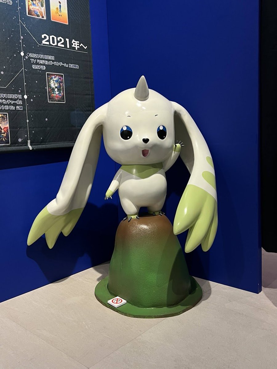 어쩌다보니 올해는 도쿄도 2번이나 다녀왔고
로케촬도 다녀왔고 준비 중인 일들도 어느정도 진행이 되었네요:3
올해 가장 골치였던 회사 일도 협상이 잘 되어 내년엔 올해보단 무탈하고 재밌는 한 해를 보내면 좋겠구요
여러분에게도 좋은 한 해가 되기를~!🐶❤️