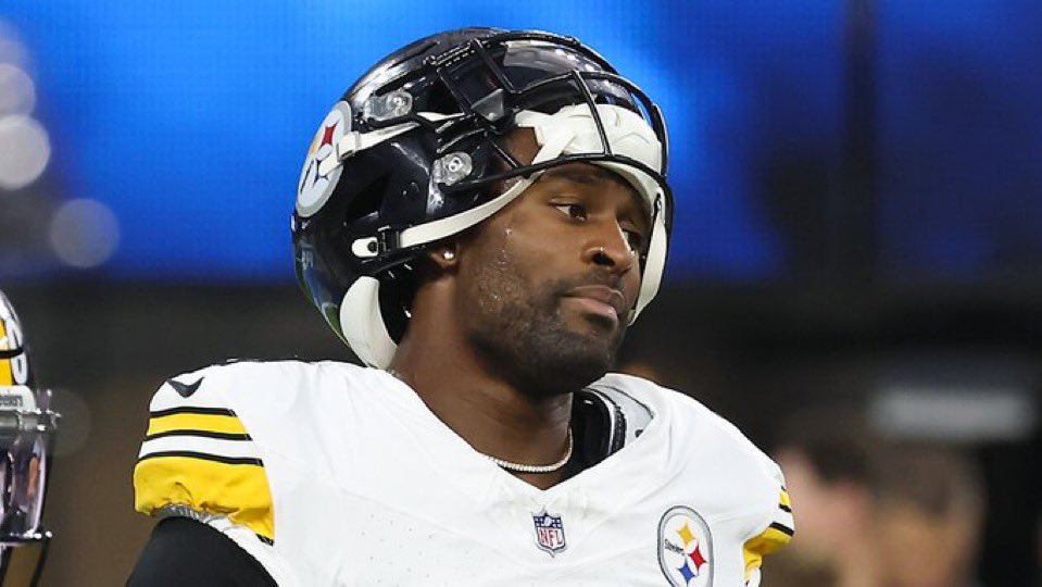 TomPelissero's tweet photo. DK Metcalf’s $45 million in guarantees void as a result of his two-game suspension — but sources say the Steelers have already reaffirmed their commitment to Metcalf for 2026 and beyond. Both sides are moving forward together. https://t.co/eRLA00ryxC