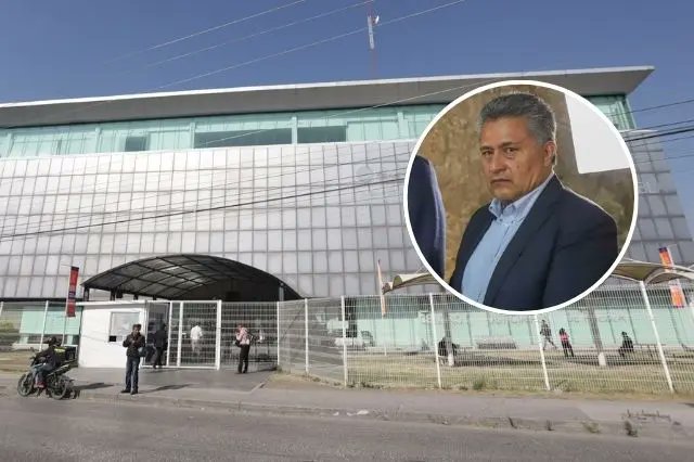 📰#EnPortada✊📢||  Pese a las inconsistencias señaladas durante la audiencia, un juez de control dictó vinculación a proceso contra el periodista <a href="/periodistasoy/">Rodolfo Ruiz R.</a> por el presunto delito de operaciones con recursos de procedencia ilícita.
Lee los detalles: ⤵️