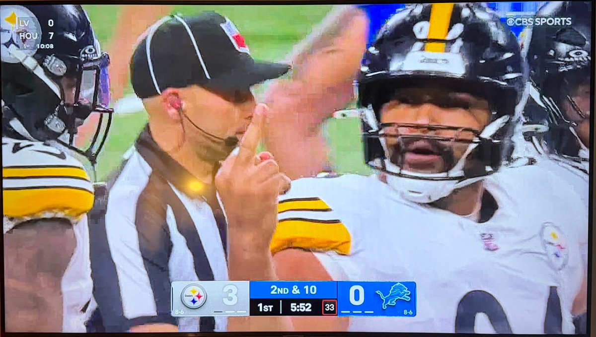 MarkyMark0908's tweet photo. @AdamSchefter Nothing on this guy
No fine? https://t.co/JF3e79YSXB