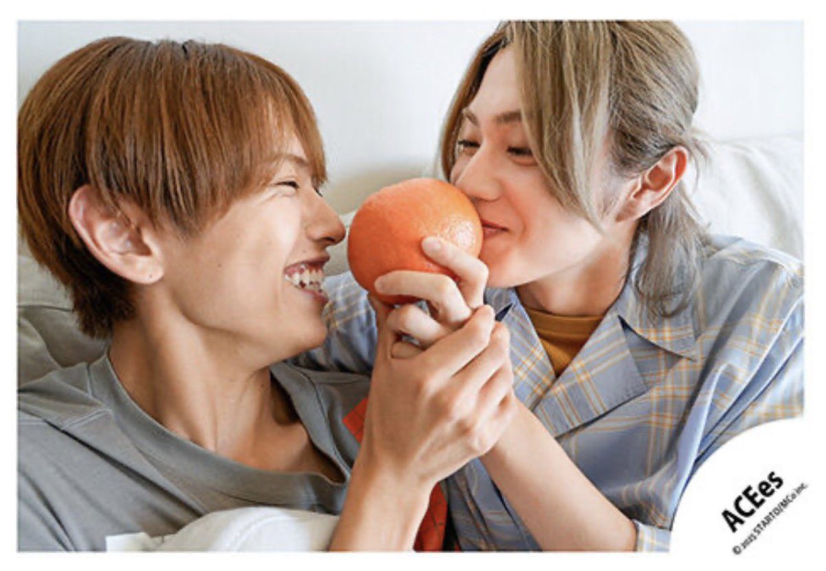 fukadanokanbotu's tweet photo. 俺たちは何を見せられているんだよ https://t.co/GJVB6VFSMr