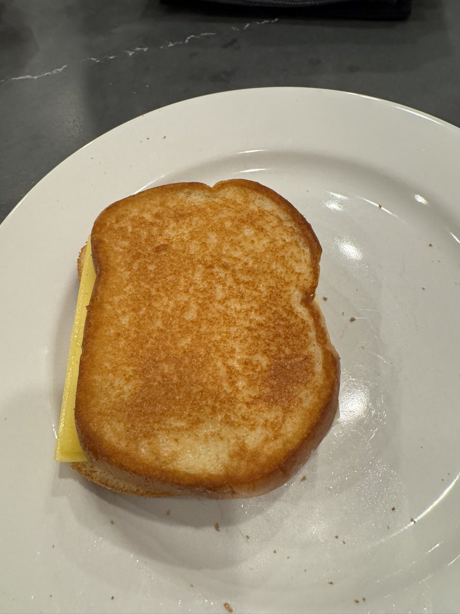 Substituted_'s tweet image. Using mayo on a grilled cheese might be goated