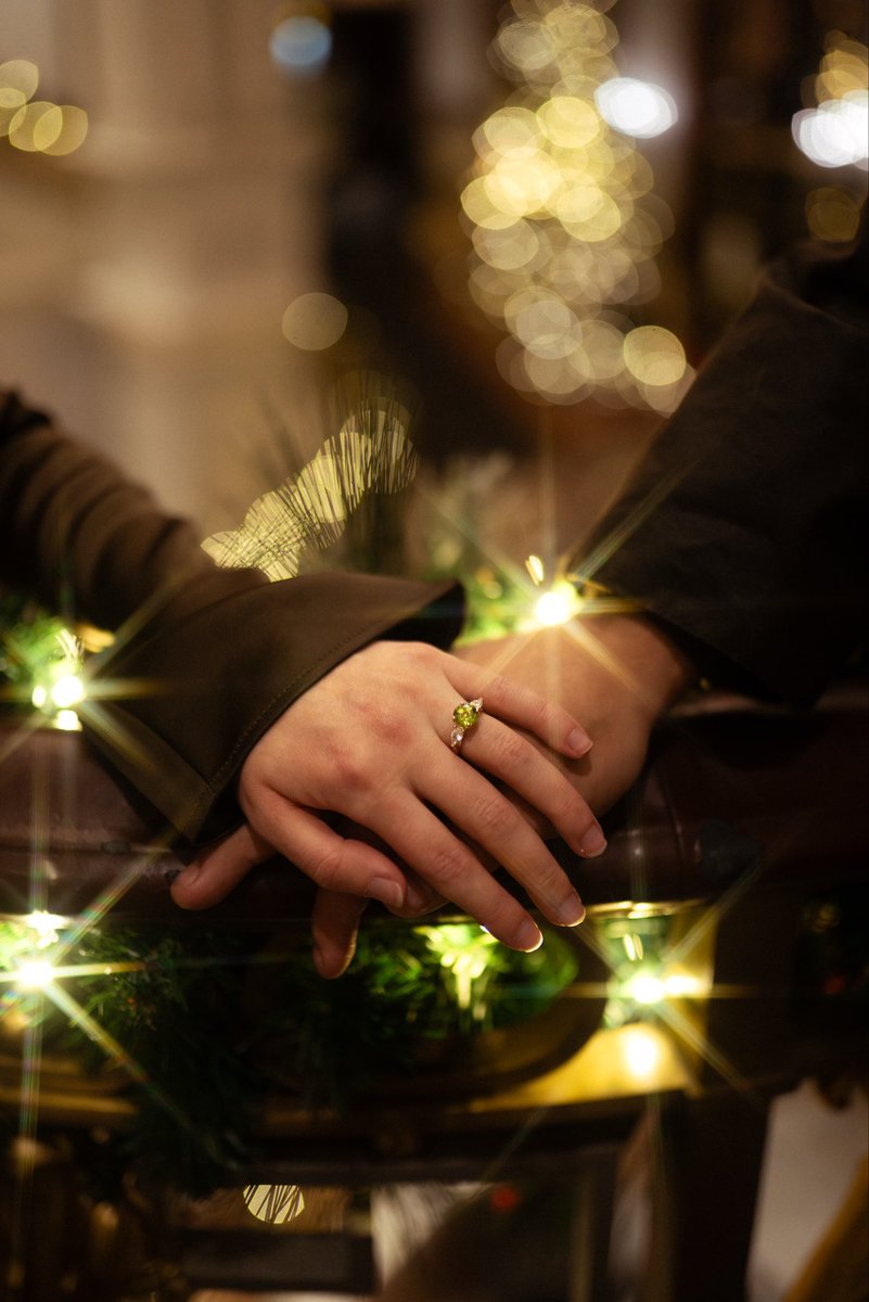 But guys look at my ring 😏