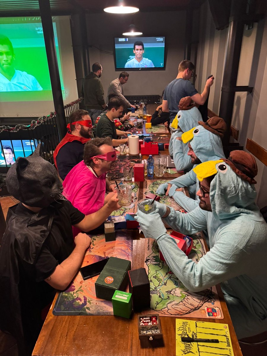 Conta951's tweet image. Undoubtedly my favorite #mtg event of the year 

33 people and 11 teams for our #mtgpauper team trio🥹♥️

Bad night for Dr. Doofenshmirtz, our team, The Agents P(auper) were ready to battle! 

We are so proud of being part of a such amazing community, thank you all♥️