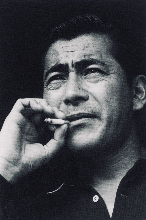 本日は俳優の三船敏郎さんの御命日。
1997年12月24日東京都三鷹市の病院で、
全機能不全のため77歳で死去。
『羅生門』『七人の侍』『用心棒』など、
黒澤明監督作品に数多く出演し、国際的にも
知名度が高く、「世界のミフネ」と呼ばれた。
キネ旬オールタイム日本映画 男優部門第１位。