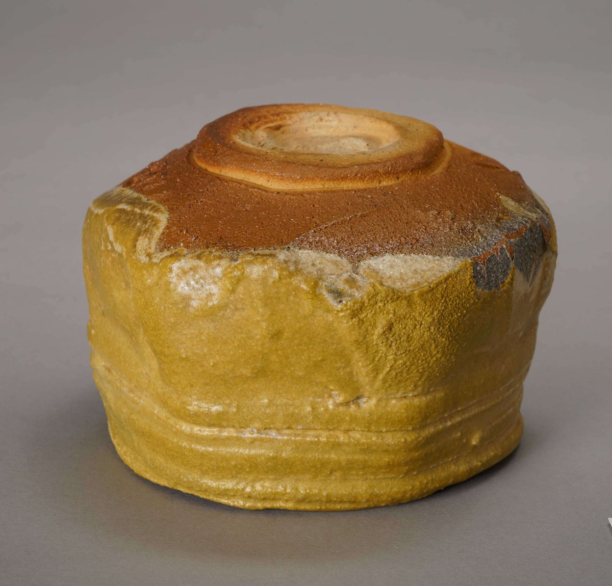 安藤日出武展では、茶碗の高台を写真でご覧いただけます💁 日出武先生