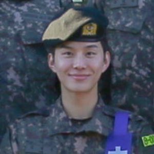 “bsk plg aja apaya”                   “inilah habitat gw”