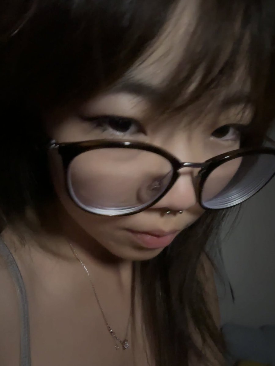 connnibon's tweet image. happy holidays. i wish for many toys and more paper to make cards for christmas