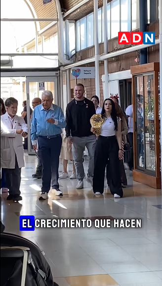 ¿Pensaste que el 2025 iba a terminar con una foto de Don Francisco al lado de Myles Borne?