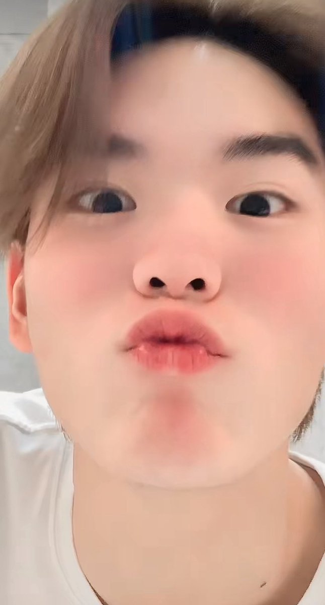 phasitajanpen's tweet image. ต้องยอมรับว่าสิ่งนี้เป็นสิ่งที่น่ารัก น่าเอ็นดูที่สวยทิ่จุดดดด ในตต. ยินดีด้วยน๊าแป๋วคนเก่งของฟค. 🐼🤍🤏🏻

✎ᝰ.  TIKTOK PING 1M400K  ~

#SayCongratsToPING
#PingKrittanun