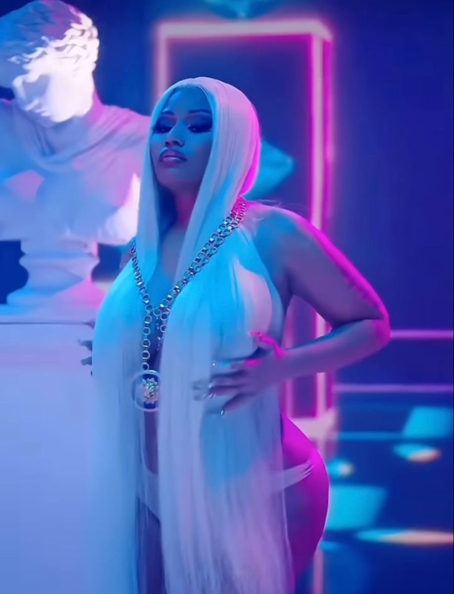 Hourly Minaj (@hourlynm) on Twitter photo 