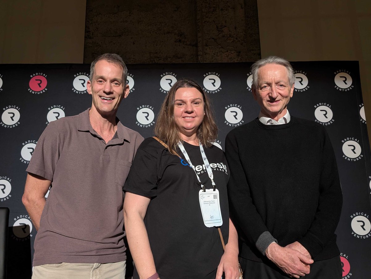 genesismolai's tweet image. Great time at #NeurIPS2025 connecting with the broader ML community and sharing our latest work on foundation models in molecular AI.

We were excited to have 20+ members of our team onsite, contributing across talks, workshops, and demos – including @KenLeidal’s presentation on…