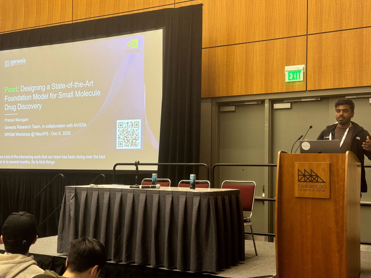 genesismolai's tweet image. Great time at #NeurIPS2025 connecting with the broader ML community and sharing our latest work on foundation models in molecular AI.

We were excited to have 20+ members of our team onsite, contributing across talks, workshops, and demos – including @KenLeidal’s presentation on…