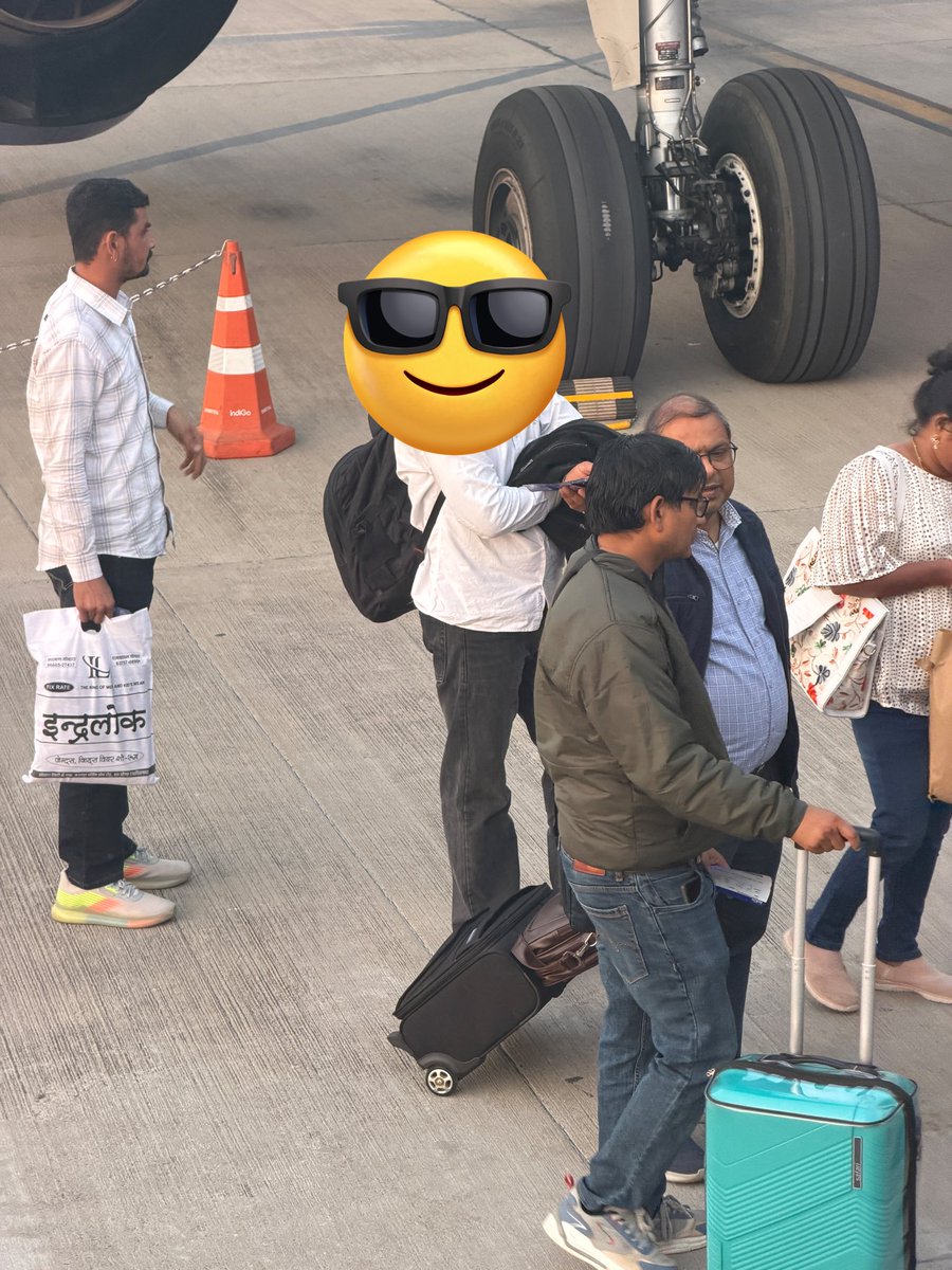 DirectorRock01's tweet photo. Well maintained tyres of indigo 👏👏@DGCAIndia @IndiGo6E 

Thank you for attention to this matter 🫡 https://t.co/SWqfOPpCI2