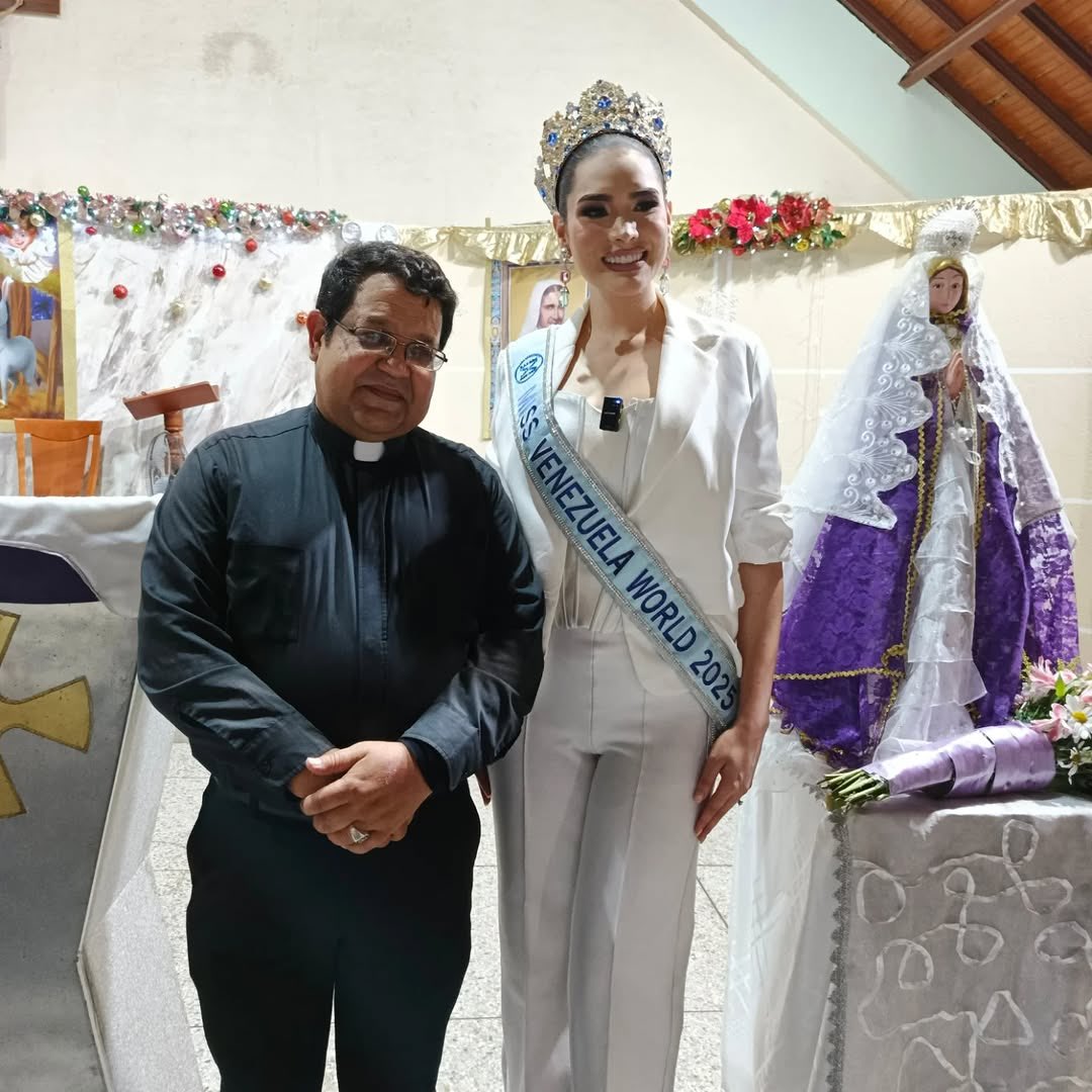 MissVToday's tweet photo. Mística Nuñez, Miss World Venezuela 2025, en su tierra natal, Falcón, donde fue recibida por su gente en un emotivo encuentro junto a su comunidad.

#MissVenezuela #MissWorld https://t.co/x67UAiC0US