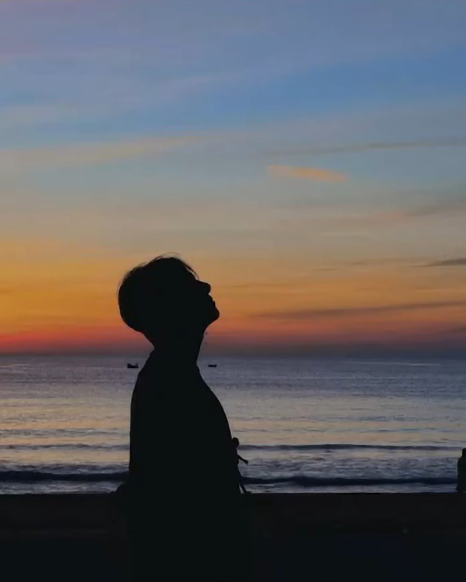JAKSAL_5813's tweet photo. 🐰🐥sunrise https://t.co/cBfWAVh9qf