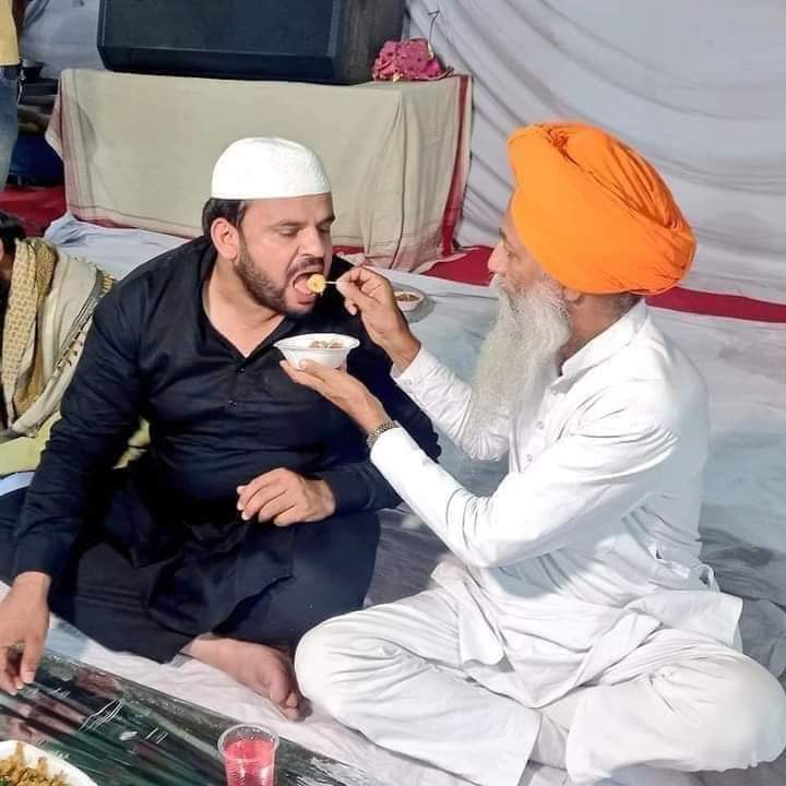 काश!! 

एक बार चार साहिबज़ादों के बलिदान को याद किया होता!😡