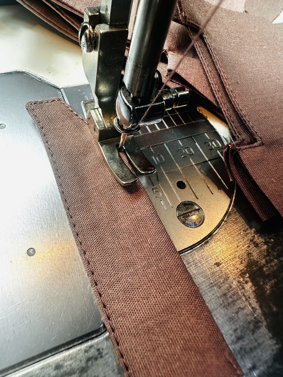 メリークリスマス🎄

息子が体調悪いから休むと言うので自宅でゆっくりさせてますが、ドラえもんのアニメで騒ぎ散らしてます…笑
元気で良かった笑

隣の部屋でミシンします🪡
ぬいちゃん服の型紙も仕上げたいなあー！